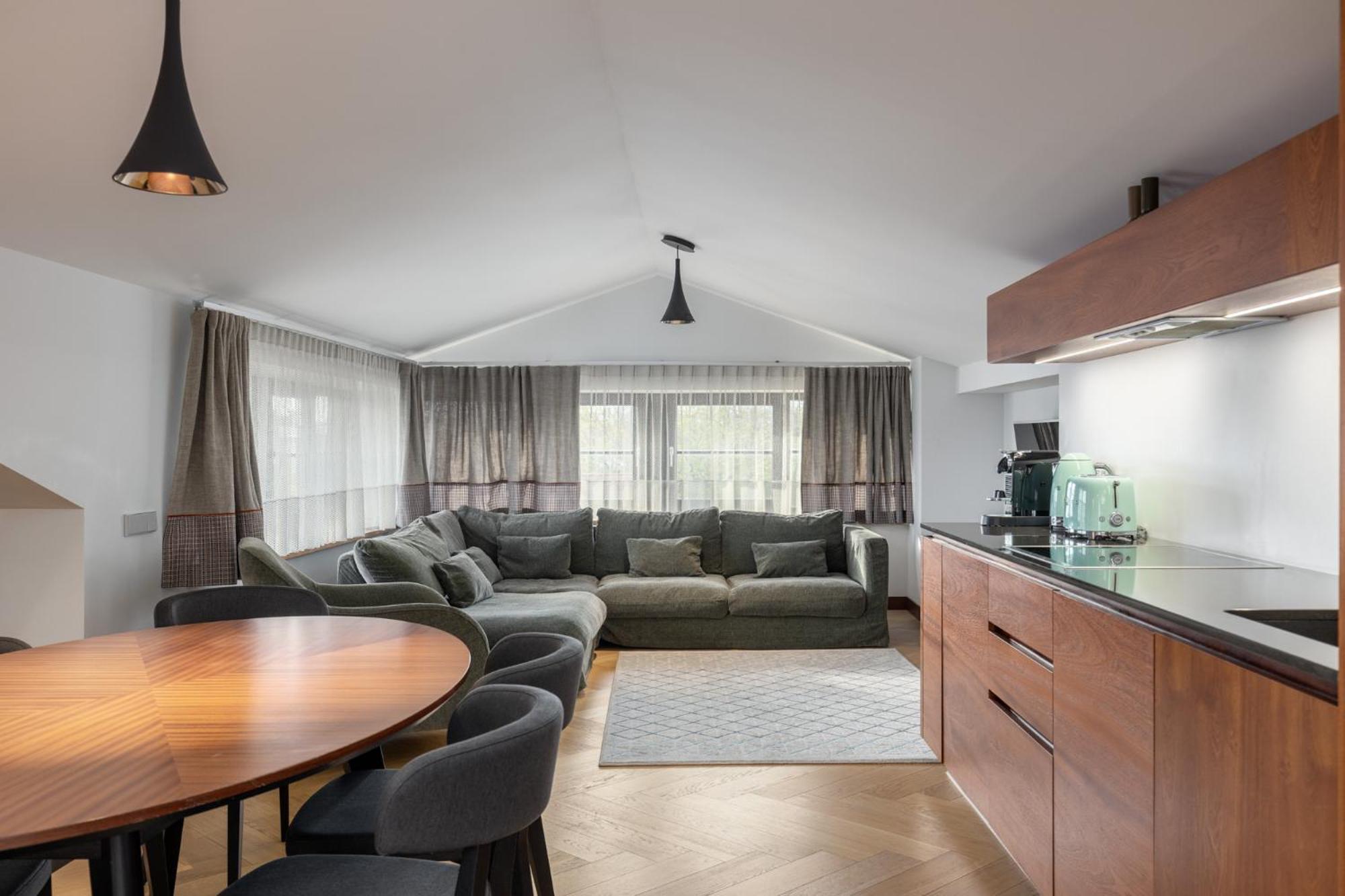 Roze Brivzemnieka Apartments Лієпая Екстер'єр фото